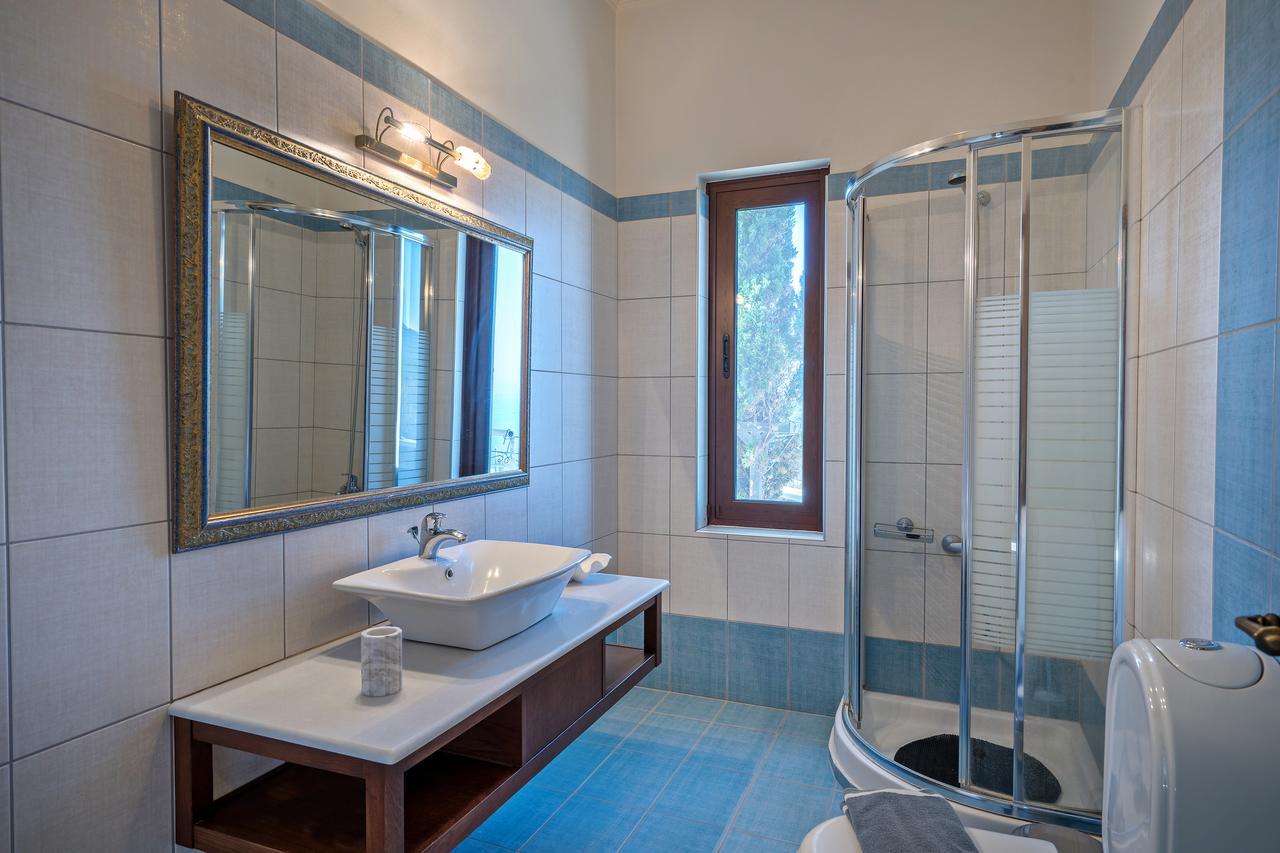 Sea Views At Villa Anemomylos With Heated Pool, Ping Pong And Tennis Agia Pelagia  Ngoại thất bức ảnh